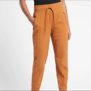 Athlete Trekki North Joggers